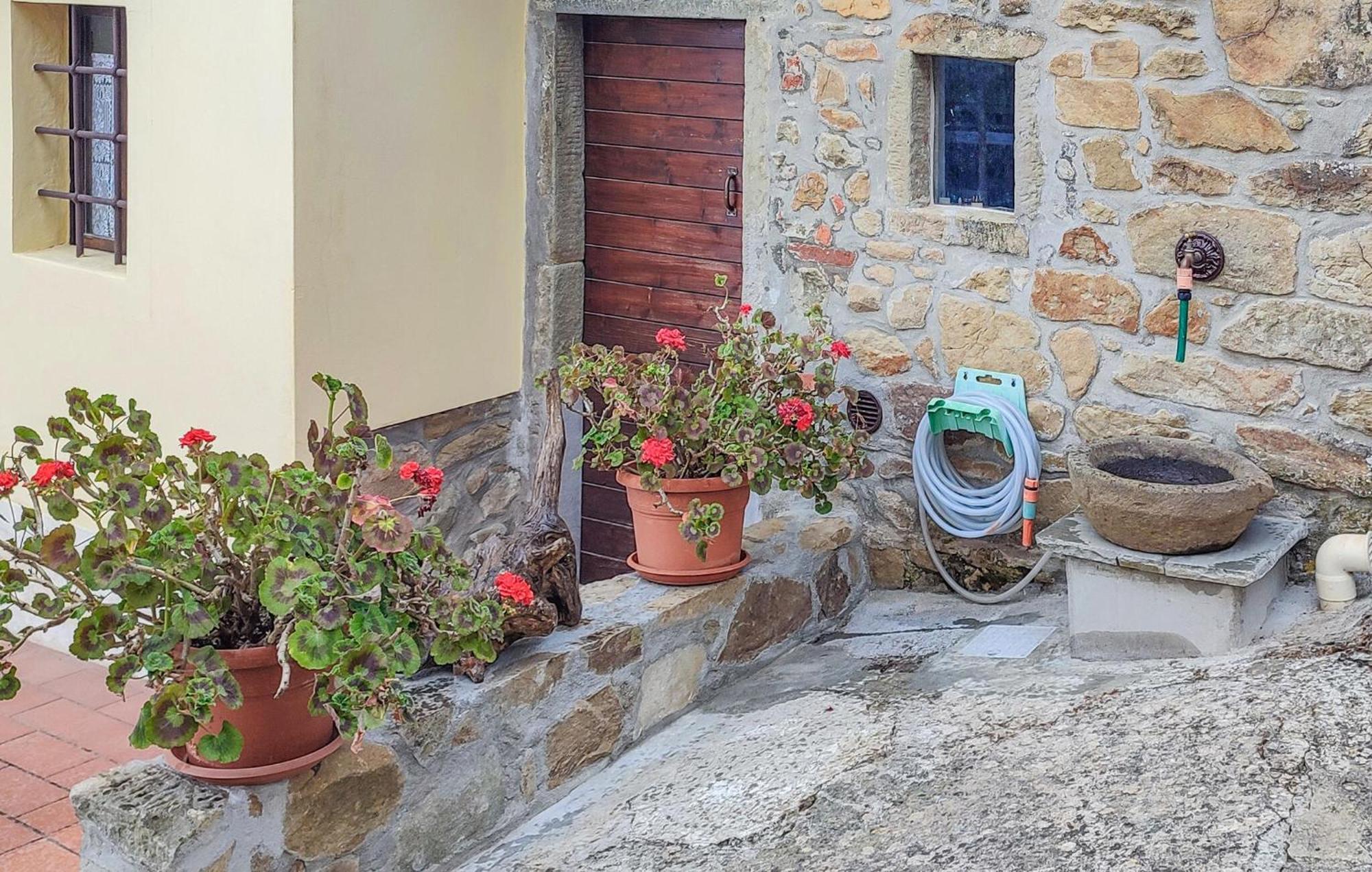 Lovely Home In Marliana With Wifi Exterior foto